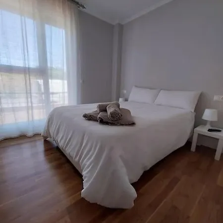Apartamento Con Terraza Privada, Garaje Y Wifi.