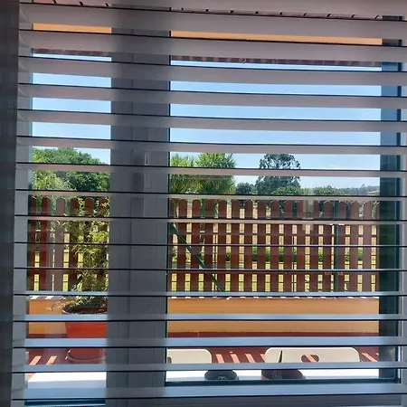 Apartamento Con Terraza Privada, Garaje Y Wifi. Apartment *